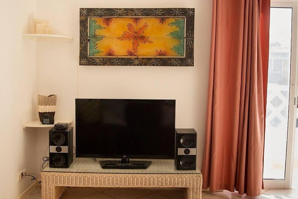 Santana - T2 Confortavel A 300 M Da Praia De Santa Maria Daire Dış mekan fotoğraf